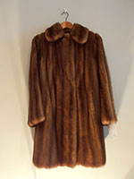 Mid brown short mink coat (76cm)